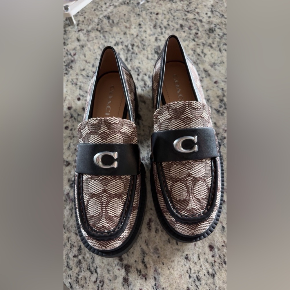 Coach Womens Black and brown Loafers